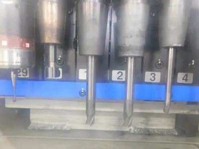 USED 2008 MAKINO E33