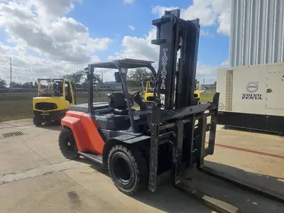 Used 2018 TOYOTA 8FD70U Misc Forklifts Illinois US | Somerset Equipment Sales #1543005
