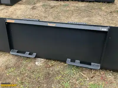 New Tomahawk 84” skid steer bucket, welded on high carbon cutting edge, skid steer quick attach