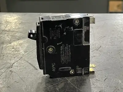 USED SQUARE D QO120