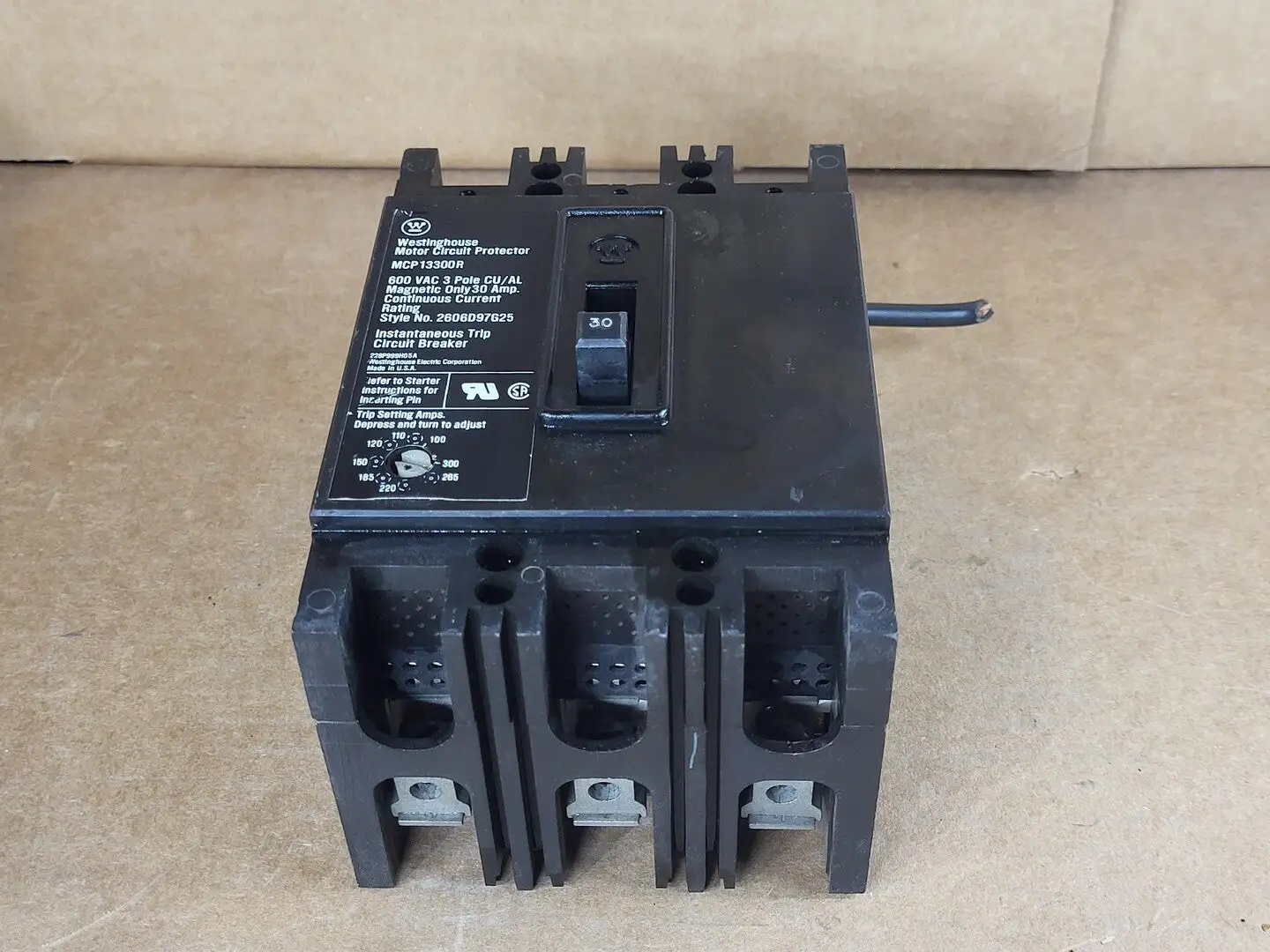 USED CUTLER-HAMMER MCP13300R