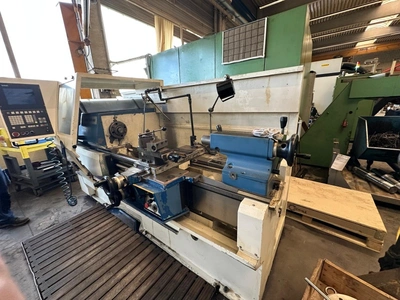 MAHO 3+2-axis Universal Machining Centre & 2× VDF BOEHRINGER CNC Lathes, 3× machines all in good used condition in one lot