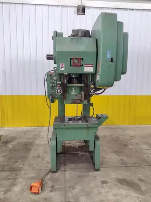 60 TON BLISS MODEL #C-60 OBI FLYWHEEL STAMPING PUNCH PRESS 4" STROKE: STOCK #23467