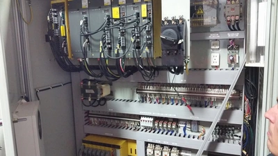 USED 2002 HWACHEON HI-EC035