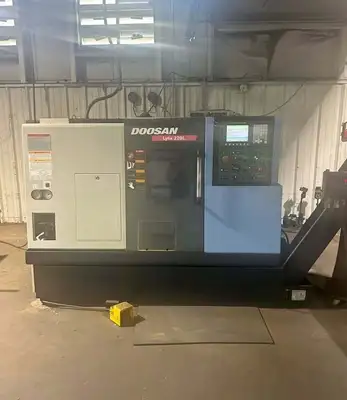2012 DOOSAN LYNX 220LC CNC Lathes | Toolquip, Inc. (1)