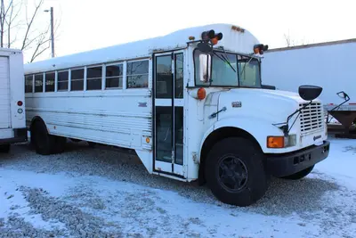 1996 INTERNATIONAL 3800 T444E BUS | Levy Recovery Group (3)