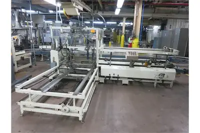 Elliot case erector w/ 9.5' x 7' Feed, 460V, 3 Ph