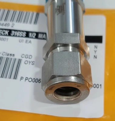 NEW Swagelok SS-8C1-10