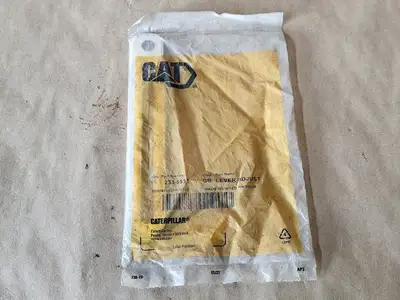 NEW CATERPILLAR 233-9531