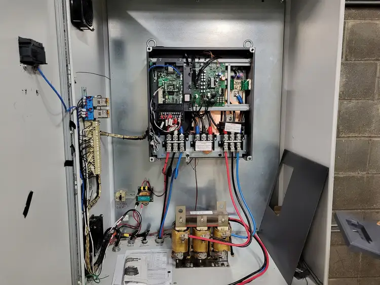 Used 2014 MITSUBISHI ELECTRIC FR-A760-00840-NA Switchgears British Columbia CA | Lenmark #240738