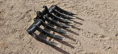 Used _UNKNOWN_ _UNKNOWN_ Compact Landscape Rakes Utah US | CSS Equipment Sales #1347324