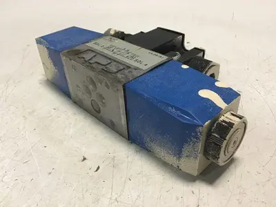 USED VICKERS DG4V37CMP2B750