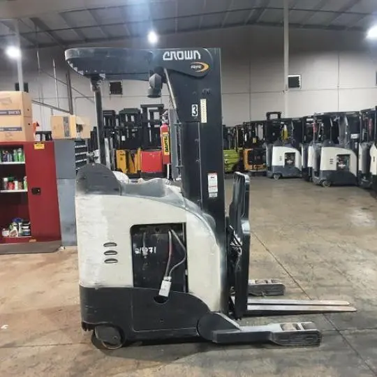 USED 2019 CROWN RR5725-45