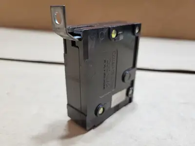 Used CUTLER-HAMMER BAB1015 Circuit Breakers British Columbia CA | Lenmark #1743296