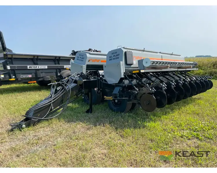 Used CRUSTBUSTER _UNKNOWN_ No-Till Drills Iowa US | Keast Enterprises #1360182