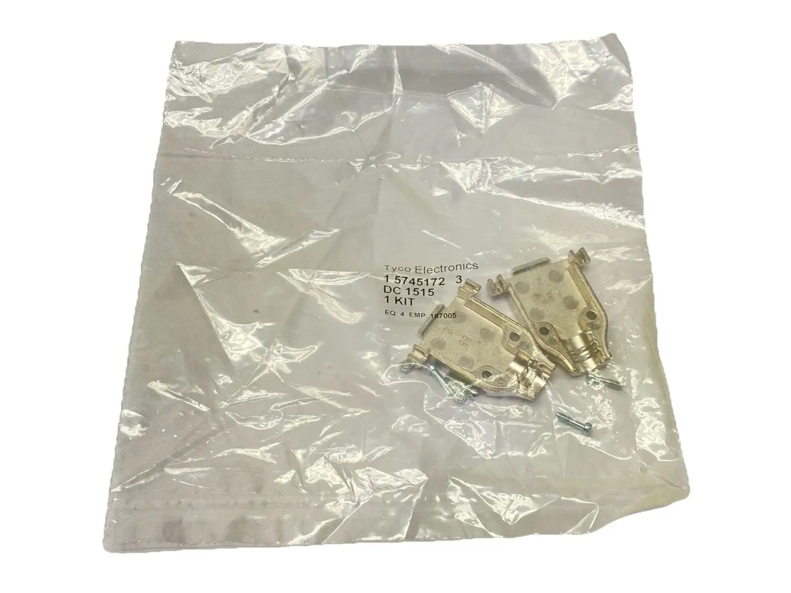 1 5745172 3 | Tyco Electronics 1-5745172-3 15 Position Two Piece Shielded Backshell Connector - New