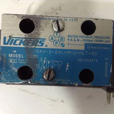 USED VICKERS DG4V-3-2AL-M-U-HL7-60