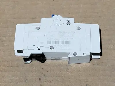 Used ALLEN-BRADLEY 1489-M1D100 Switchgears British Columbia CA | Lenmark #1438565