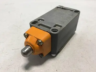 USED SIEMENS 3SE3 170-1C