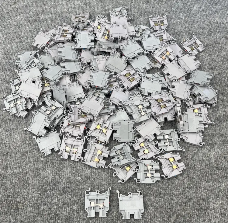 Used Entrelec ["M4/6 5116", "M4/6"] Terminal Blocks California US | Davliegogo LLC #1706366