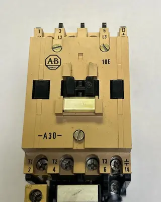 USED ALLEN-BRADLEY 100-A30N*3