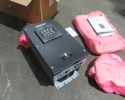 Vacon X4 AC Drive, 20 hp new surplus