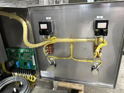 Vibratory Conveyor with Spray Nozzles