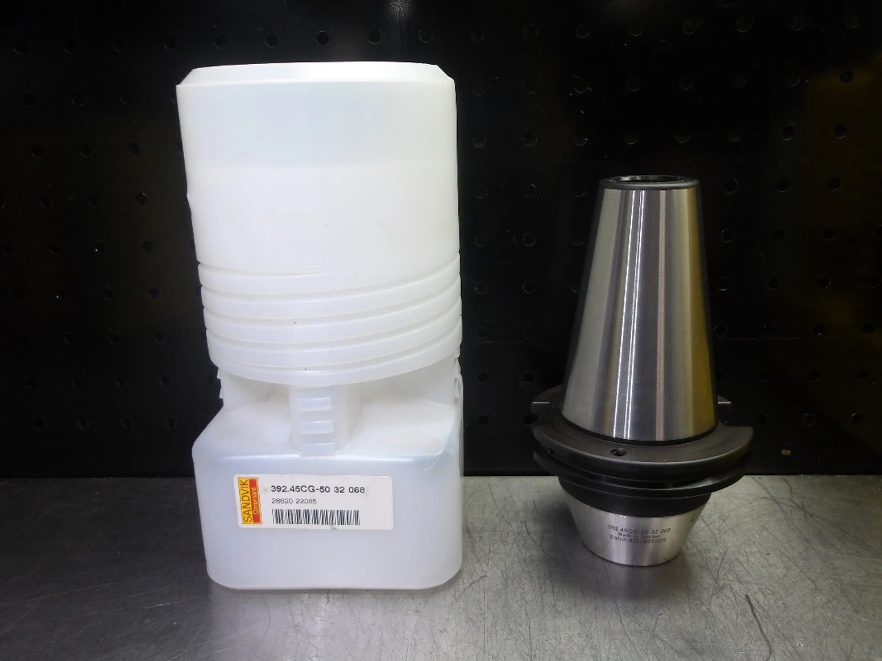 Sandvik HydroGrip CAT50 32mm Hydraulic Tool Holder 392.45CG-50 32 068 (LOC3666)