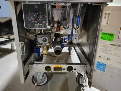 Used Pitco SSH55 Gas Fryer - (1) 50 Lb. Vats, Floor Model, Natural Gas