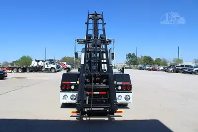 New | in-Stock 2025 MACK GRANITE 64BR Rolloff Trucks Texas US | Roll Off Truck World #1491900