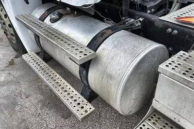 Used 2005 FREIGHTLINER COLUMBIA Conventional trucks Texas US | Proxy Equipment #1385419