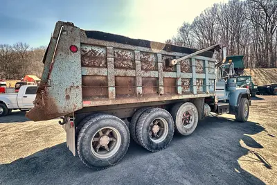 Used 1988 MACK RD690S Dump trucks Pennsylvania US | Proxy Equipment #1378111