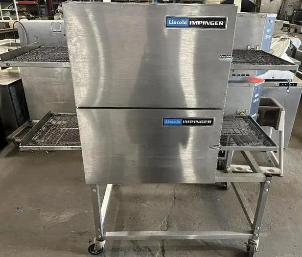 Used LINCOLN FOOD SERVICE PRODUCTS 1132 Ovens British Columbia CA | Surrey Food Equipment #434229
