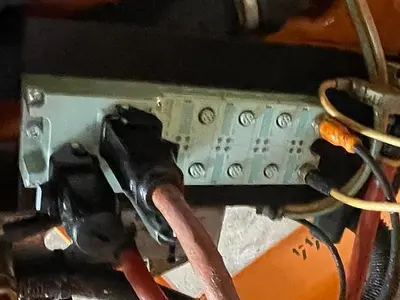 Used 2012 KUKA KR60 JET GANTRY ROBOT SYSTEM WITH KRC4 CONTROLLER Robots | Harbor Machinery Inc. #1283344