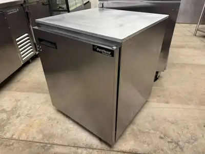 Used Delfield Used 27" Delfield 406CA-DD1 Undercounter Single Door Refrigerator 120V Undercounter Refrigerators Illinois US | Falcon Restaurant Supply #1375027