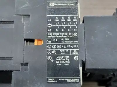 USED TELEMECANIQUE CA2 DN40