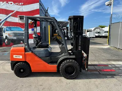 Used 2018 TOYOTA 8FDU30 Misc Forklifts Florida US | Truck and Van Outlet #1506273