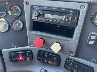 USED 2013 FREIGHTLINER CASCADIA 125