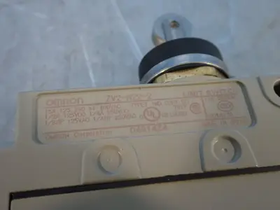 NEW OMRON ZV2N222
