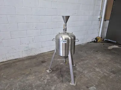 10 Gallon Pressure Tank
