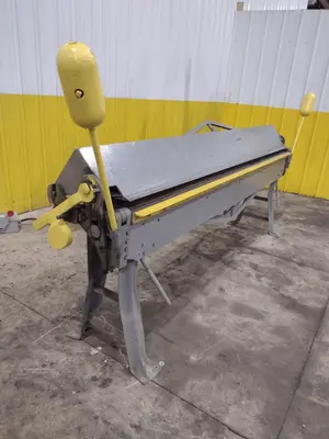 8' X 18 GAUGE CHICAGO MODEL #818 MANUAL APRON BENDING BRAKE: YOBRO #24387