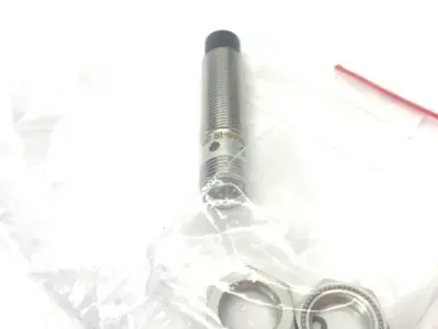 New | in-Stock Allen-Bradley Ser. F Inductive Proximity Sensor 12mm Barrel Proximity Sensors Michigan US | Maverick Industrial Sales #1389821
