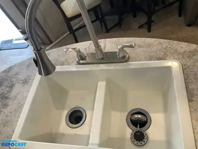 USED 2018 FOREST RIVER VIBE 288RLS