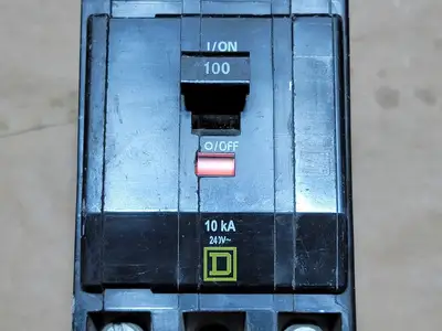 USED SQUARE D DW-6481