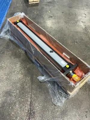 Horiuchi Machinery  Hydraulic Cylinder
