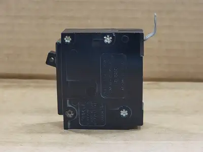 20 Amp, 1 Pole, 120/240 Volts Circuit Breaker
