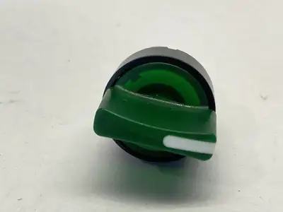 ZB4BK15337 | Schneider Electric  Iluminated Selector Switch Head Green 22mm 3-Pos - New