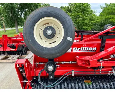 Used BRILLION _UNKNOWN_ Food Plot Seeders Iowa US | Keast Enterprises #1360122
