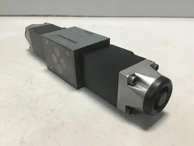 USED REXROTH 4WE6J53/AG24NZ4
