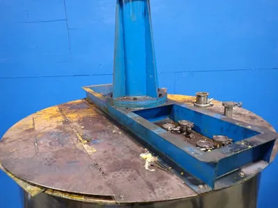 800 Gallons S/s Tank W/ Agitator
